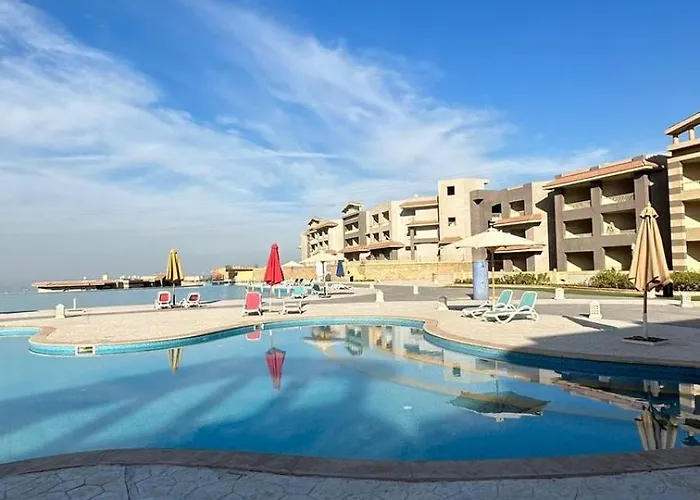Porto Sokhna Island 2 Families Only * עיין סוחנה