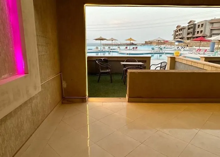 Porto Sokhna Island 2 Families Only * עיין סוחנה